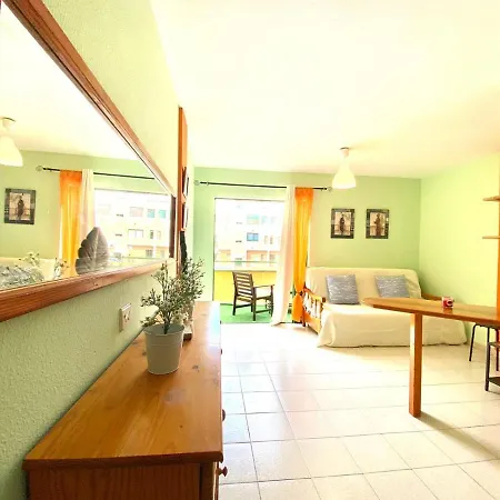 Apartamento Vista A La Piscina, Cerca De Playa, Tenerife Sur Appartamento *