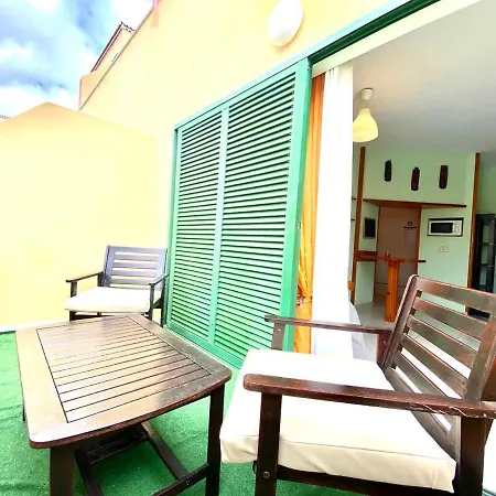 Apartamento Vista A La Piscina, Cerca De Playa, Tenerife Sur