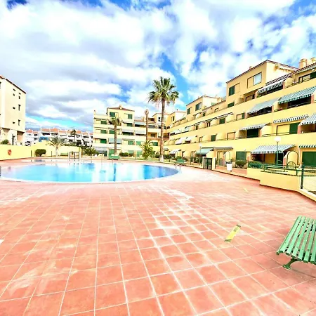 Apartamento Vista A La Piscina, Cerca De Playa, Tenerife Sur *