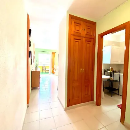 Appartamento Apartamento Vista A La Piscina, Cerca De Playa, Tenerife Sur *
