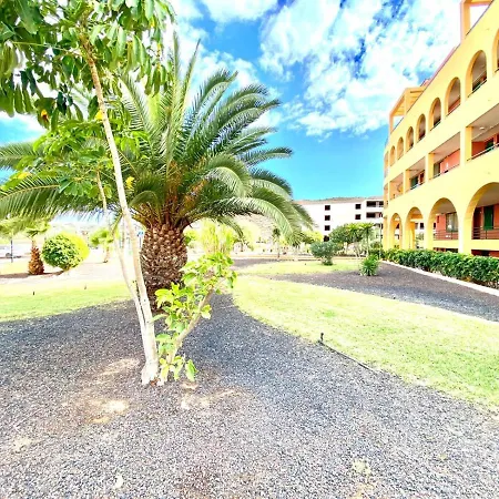 Apartamento Vista A La Piscina, Cerca De Playa, Tenerife Sur Appartamento *