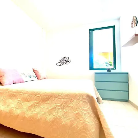 Apartamento Vista A La Piscina, Cerca De Playa, Tenerife Sur Appartamento *